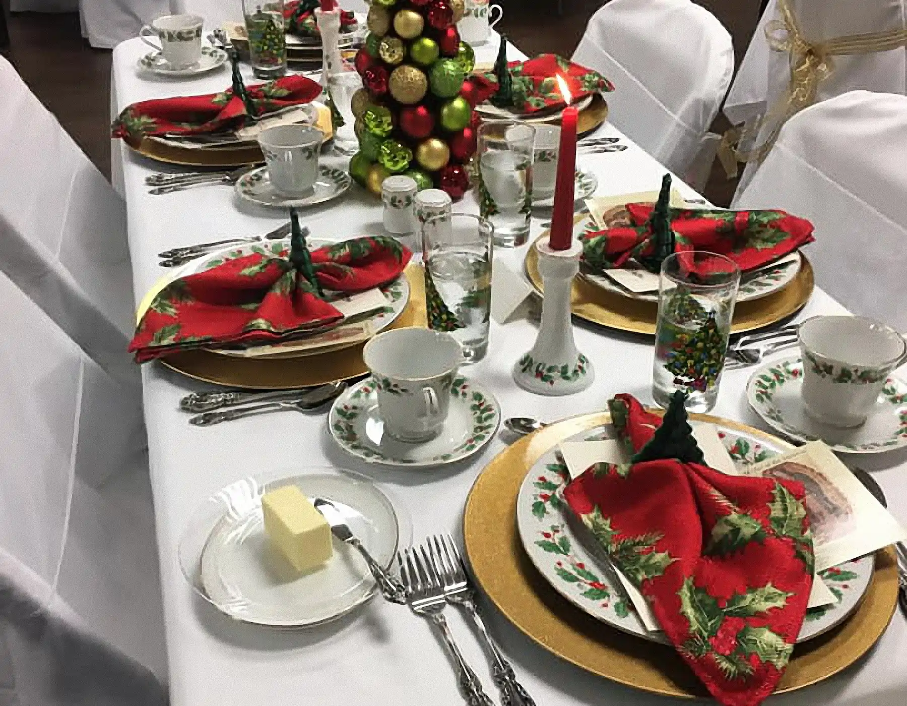 Christmas Advent Celebration Table Setting